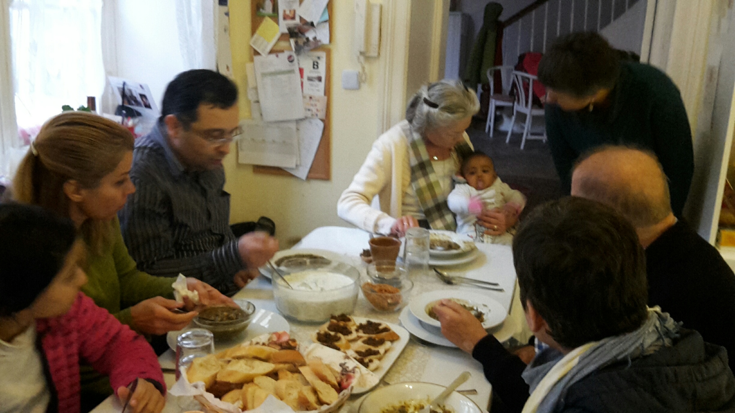Familientisch - Agape Haus - Leben bewahren Lübeck e.V.